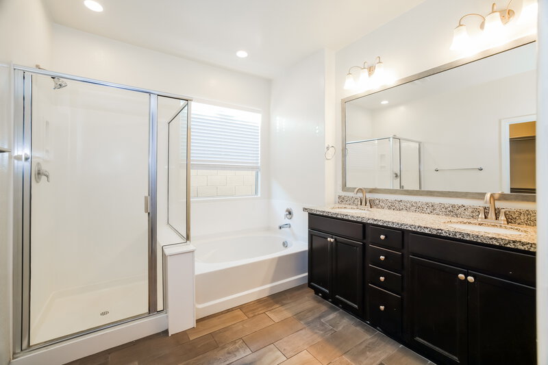 2,930/Mo, 12125 W Remuda Dr Peoria, AZ 85383 Main Bathroom View