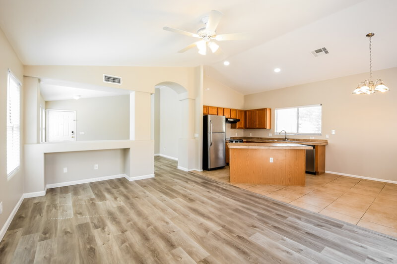 1,835/Mo, 3034 W Melinda Ln Phoenix, AZ 85027 Dining Room View 2