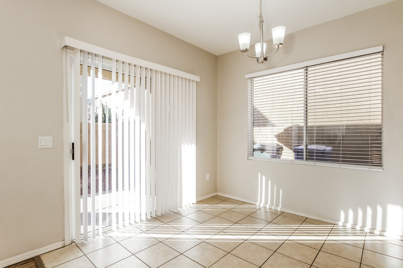 1,815/Mo, 3905 W Park St Phoenix, AZ 85041 Dining Room View