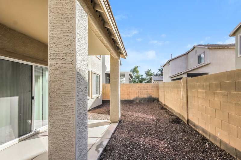 1,815/Mo, 3905 W Park St Phoenix, AZ 85041 Rear View