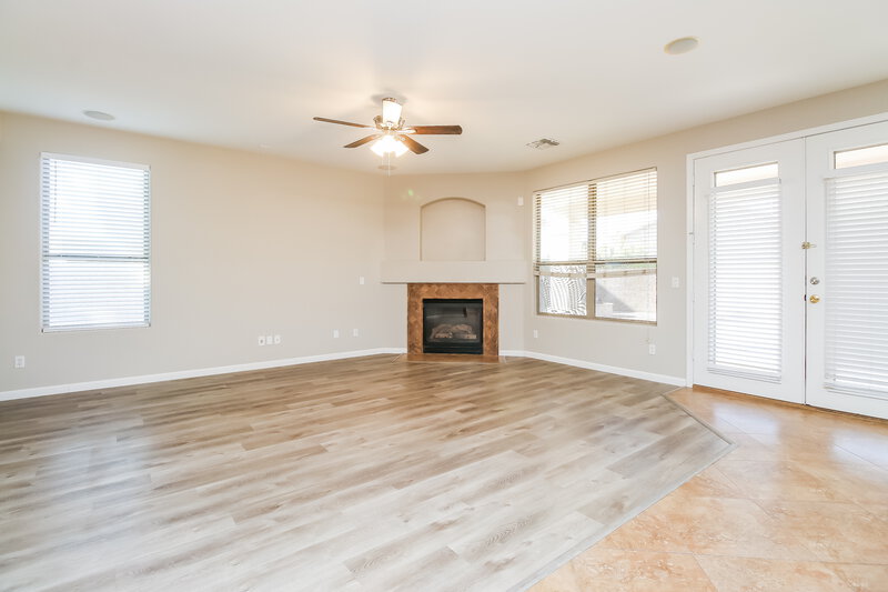 3,765/Mo, 5480 S Scott Pl Chandler, AZ 85249 Living Room View 2