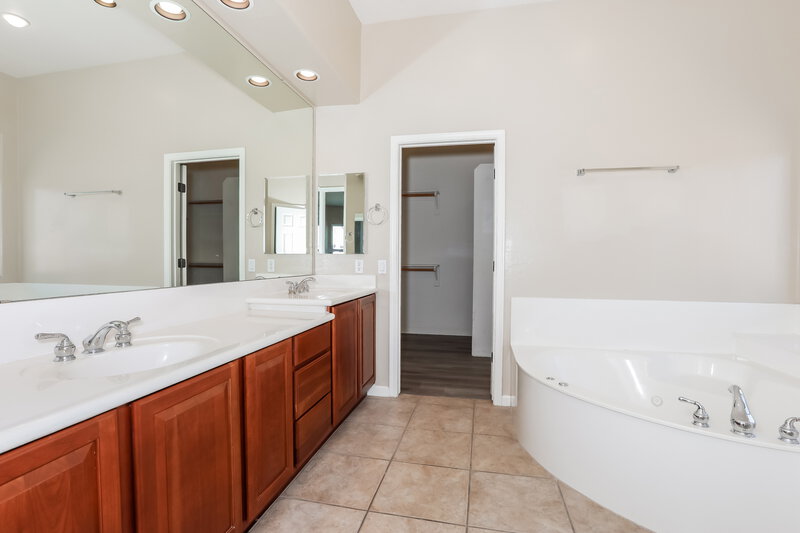 3,485/Mo, 2244 E Canyon Pl Chandler, AZ 85249 Main Bathroom View