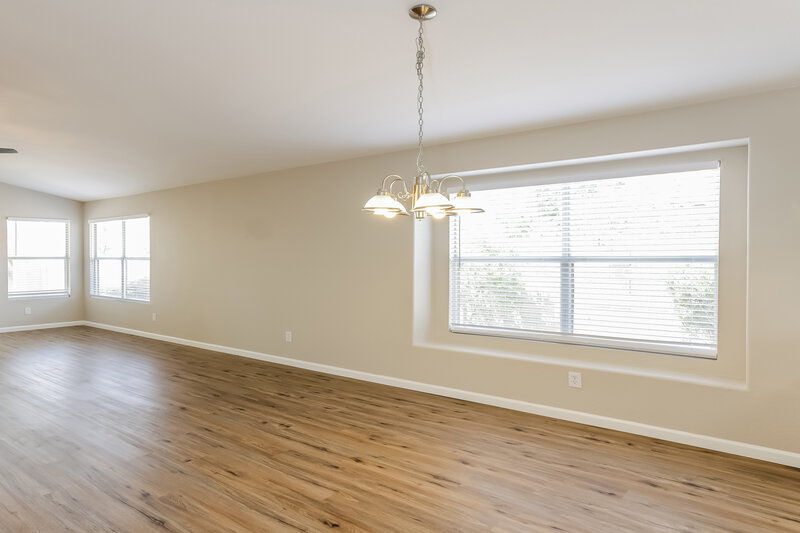 2,335/Mo, 2044 S Avoca Cir Mesa, AZ 85209 Dining Room View 3