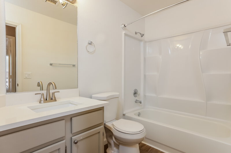 2,335/Mo, 2044 S Avoca Cir Mesa, AZ 85209 Bathroom View