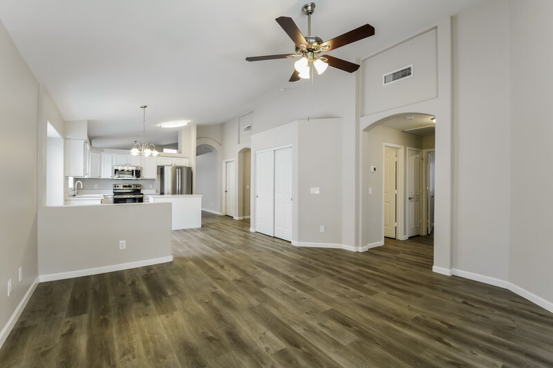 2,720/Mo, 20428 N 9th St Phoenix, AZ 85024 Living Room View