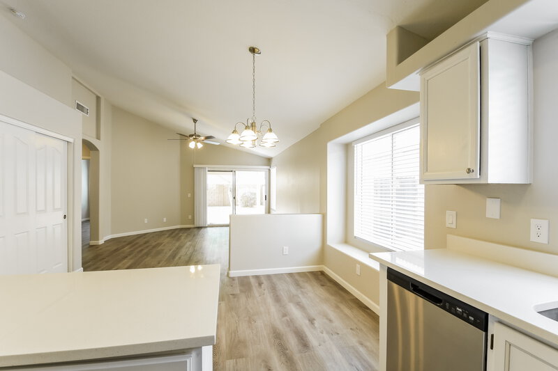 2,720/Mo, 20428 N 9th St Phoenix, AZ 85024 Dining Room View