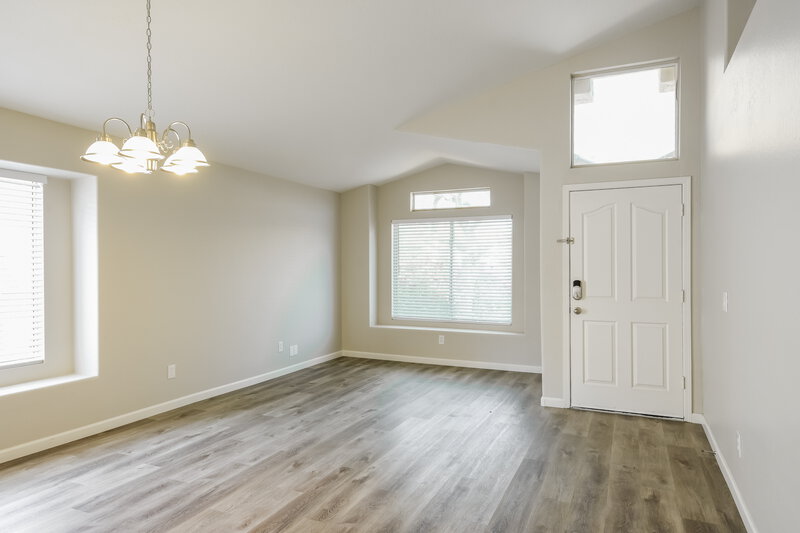 2,720/Mo, 20428 N 9th St Phoenix, AZ 85024 Dining Room View 2