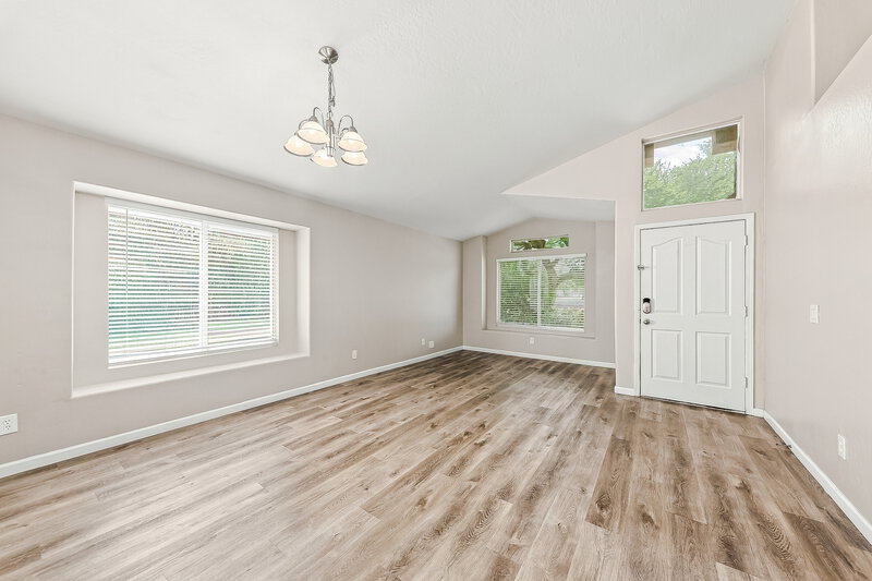 2,570/Mo, 20428 N 9th St Phoenix, AZ 85024 Living Room View 2