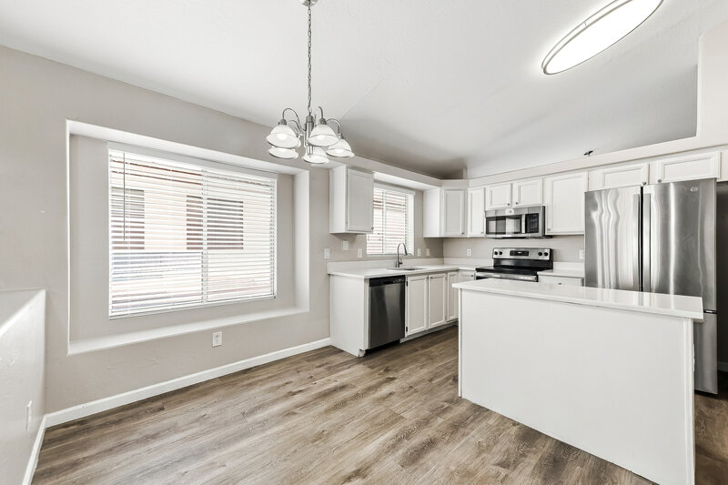 2,570/Mo, 20428 N 9th St Phoenix, AZ 85024 Dining Room View 3