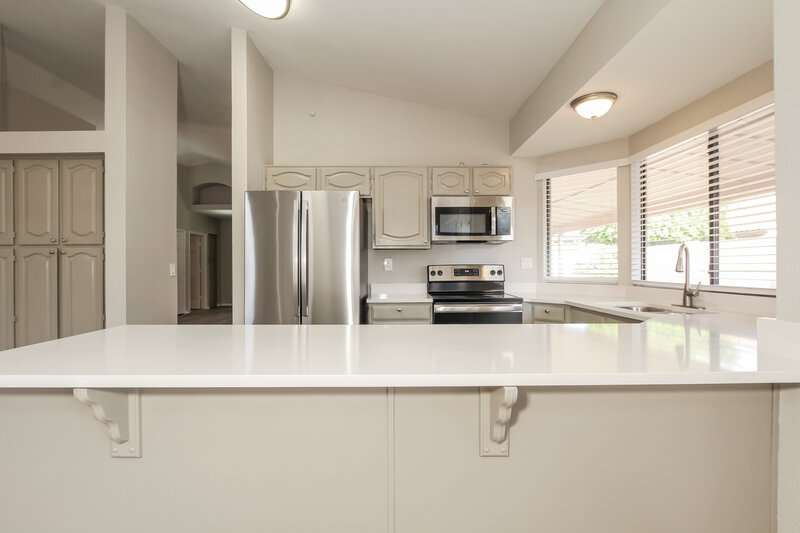 2,150/Mo, 11205 W Sunflower Pl Avondale, AZ 85392 Kitchen View