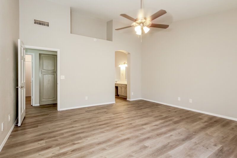 2,150/Mo, 11205 W Sunflower Pl Avondale, AZ 85392 Main Bedroom View 2