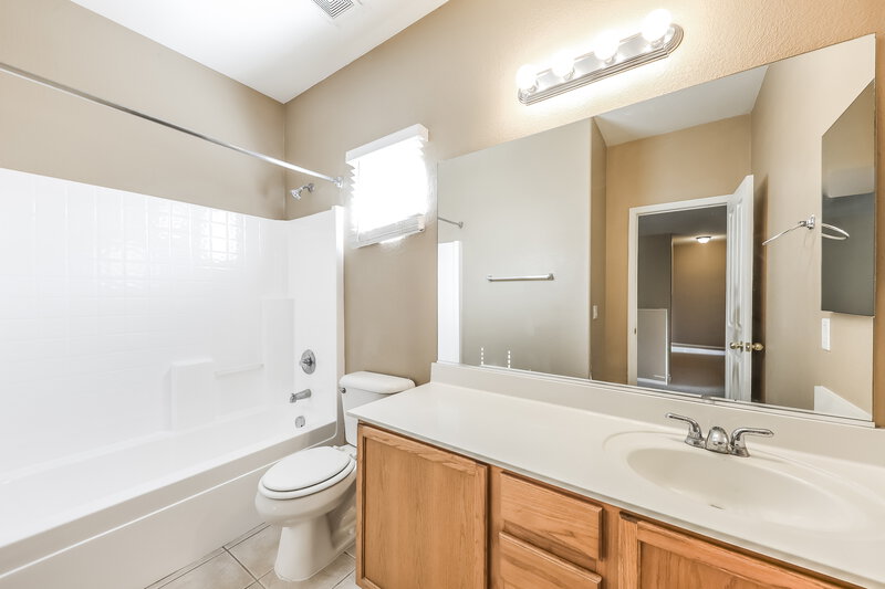 2,610/Mo, 16142 W Banff Ln Surprise, AZ 85379 Bathroom View