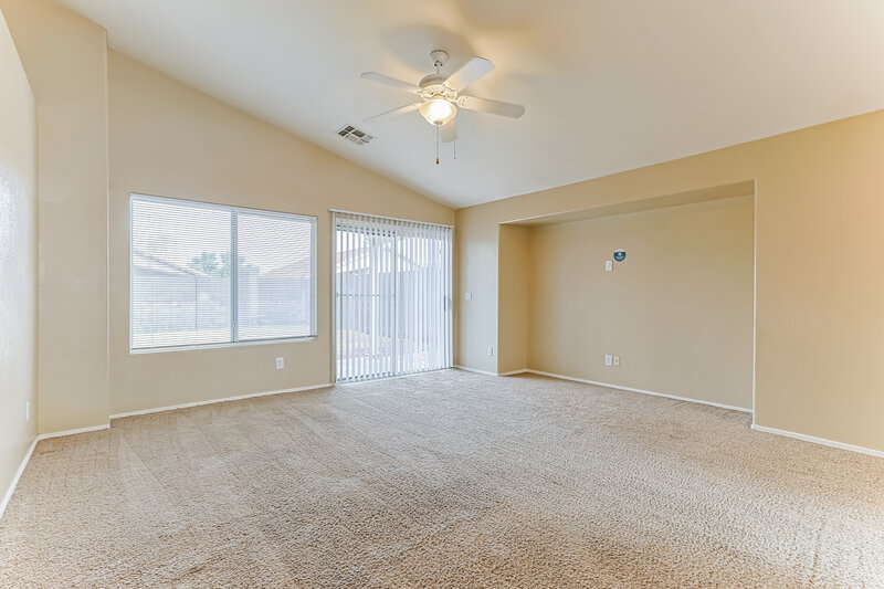 2,155/Mo, 3960 E Redfield Ct Gilbert, AZ 85234 Living Room View