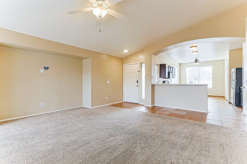 2,155/Mo, 3960 E Redfield Ct Gilbert, AZ 85234 Living Room View 2