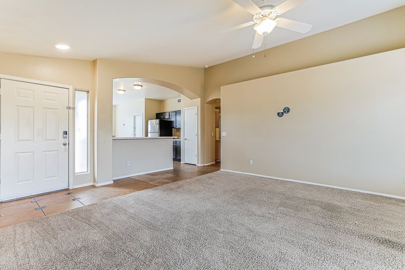 2,155/Mo, 3960 E Redfield Ct Gilbert, AZ 85234 Living Room View 3