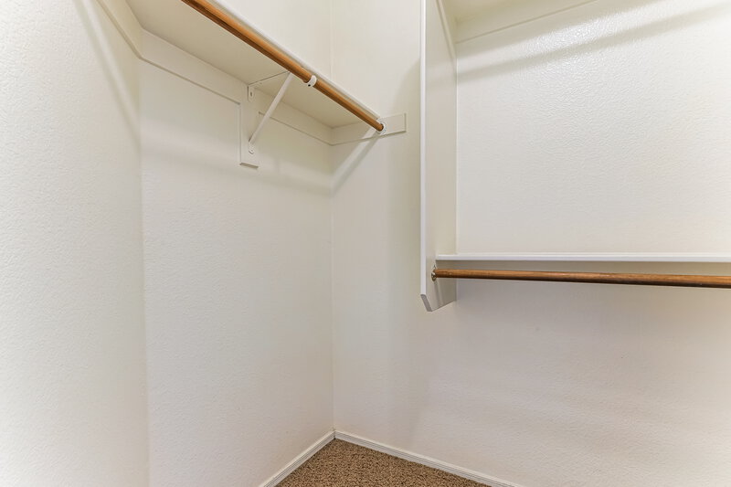 2,155/Mo, 3960 E Redfield Ct Gilbert, AZ 85234 Walk In Closet View