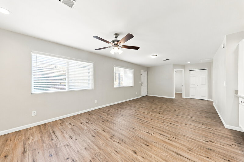 2,665/Mo, 20419 N 8th Ave Phoenix, AZ 85027 Living Room View 4