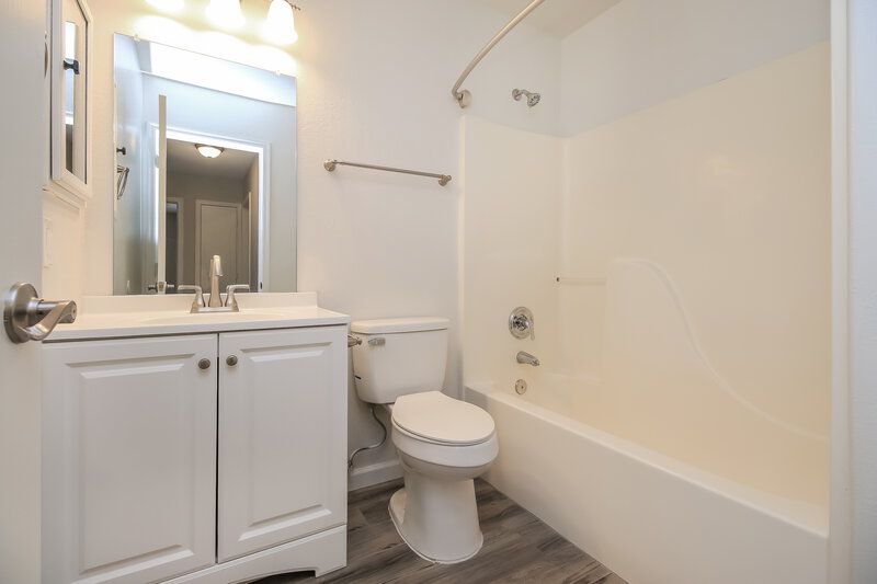 2,335/Mo, 2602 S Shelby Mesa, AZ 85209 Bathroom View