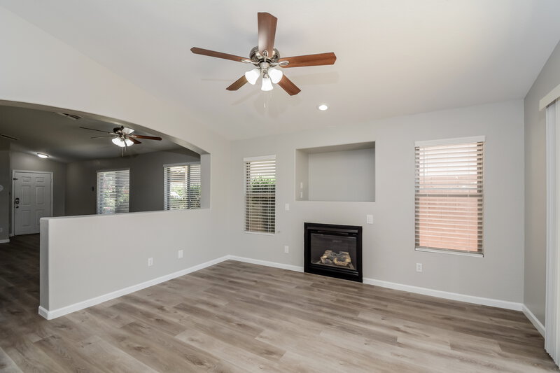 2,240/Mo, 16744 N 152nd Ct Surprise, AZ 85374 Den View