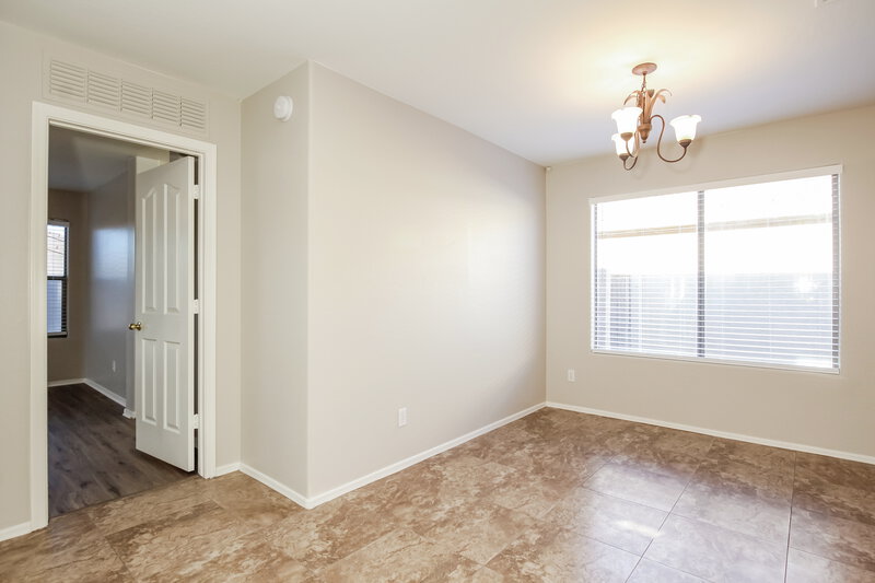 1,685/Mo, 43680 W Bedford Dr Maricopa, AZ 85138 Dining Room View