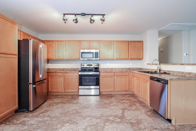 1,685/Mo, 43680 W Bedford Dr Maricopa, AZ 85138 Kitchen View