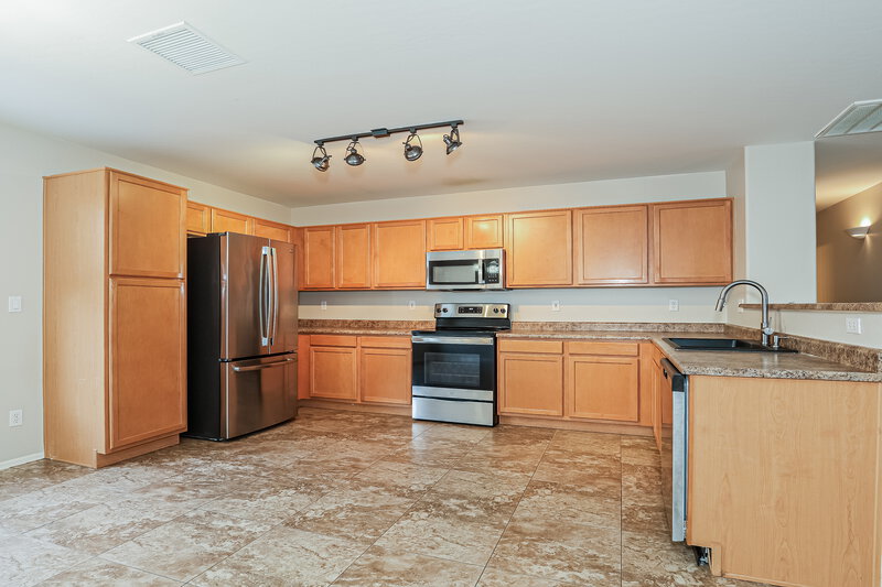 1,785/Mo, 43680 W Bedford Dr Maricopa, AZ 85138 Kitchen View