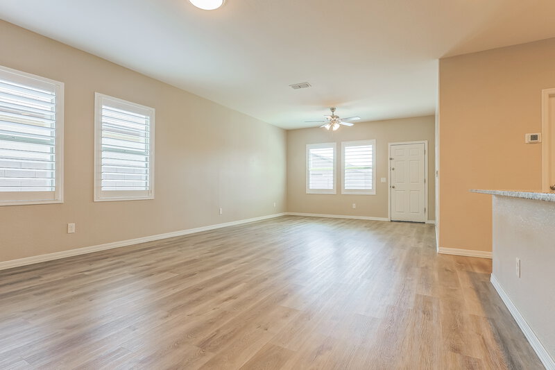 2,155/Mo, 4579 W Foldwing Dr Queen Creek, AZ 85142 Living Room View 2