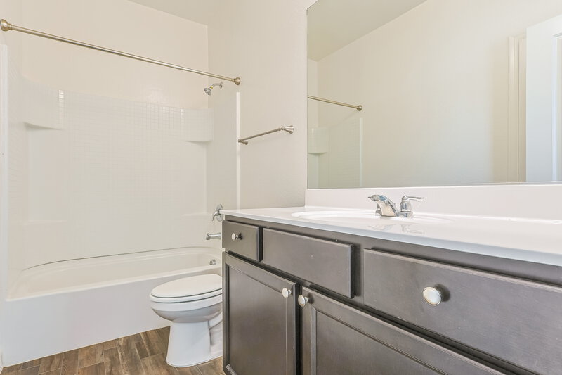 2,155/Mo, 4579 W Foldwing Dr Queen Creek, AZ 85142 Bathroom View