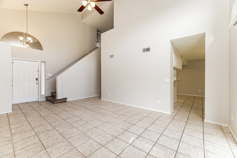 2,110/Mo, 20825 N 1St Ln Phoenix, AZ 85027 Living Room View 2