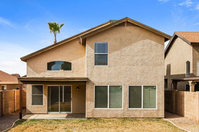 2,110/Mo, 20825 N 1St Ln Phoenix, AZ 85027 Rear View