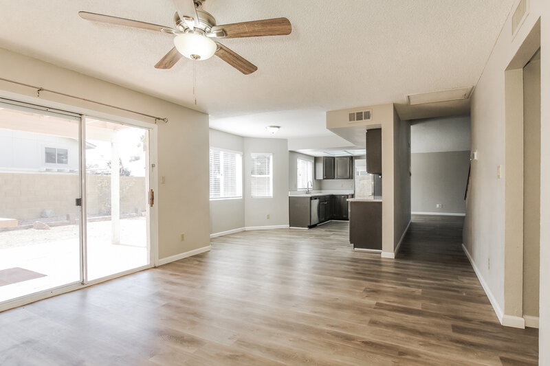 2,300/Mo, 4045 W Avenida del Sol Glendale, AZ 85310 Dining Room View