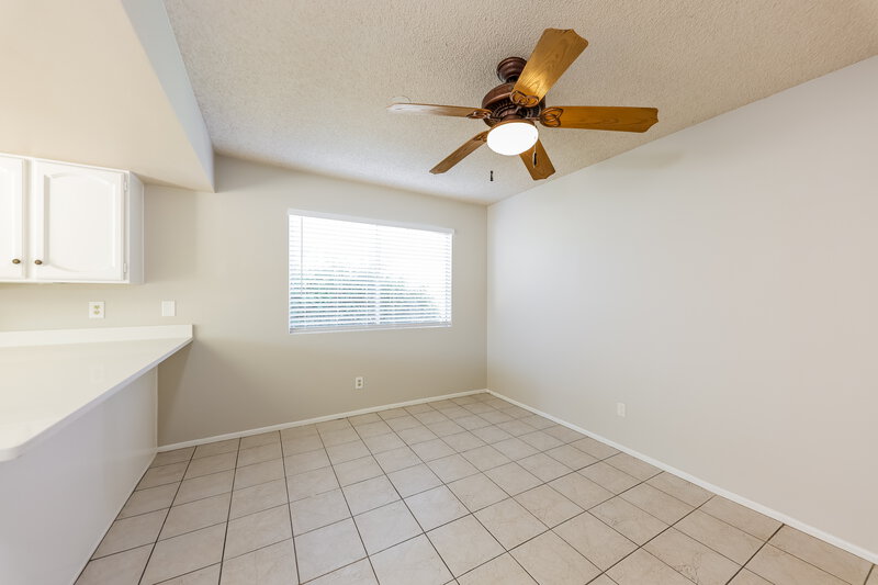 1,830/Mo, 4323 W Piute Ave Glendale, AZ 85308 Dining Room View