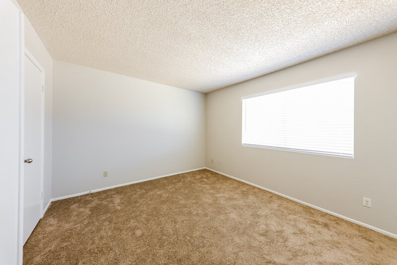 1,830/Mo, 4323 W Piute Ave Glendale, AZ 85308 Main Bedroom View