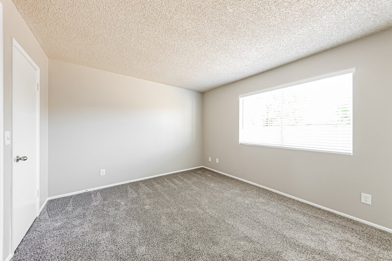 1,850/Mo, 4323 W Piute Ave Glendale, AZ 85308 Main Bedroom View