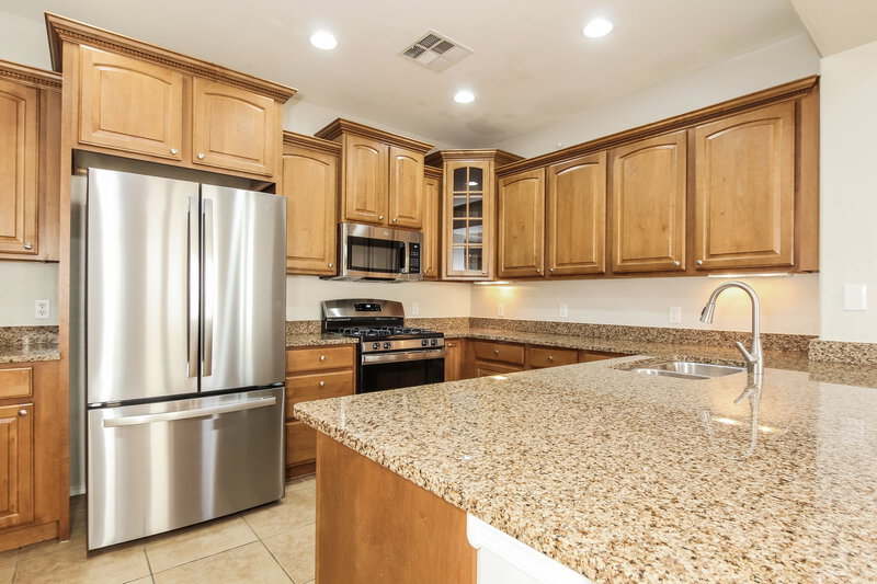2,840/Mo, 829 S Adam Way Gilbert, AZ 85296 Kitchen View