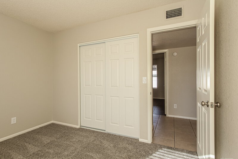 1,790/Mo, 6750 W Cholla St Peoria, AZ 85345 Bedroom View 2