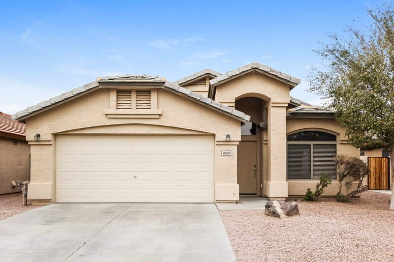 2,310/Mo, 4614 W Beverly Rd Laveen, AZ 85339 External View
