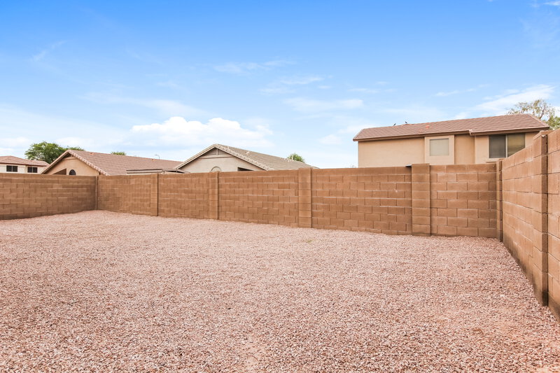 2,310/Mo, 4614 W Beverly Rd Laveen, AZ 85339 Backyard View