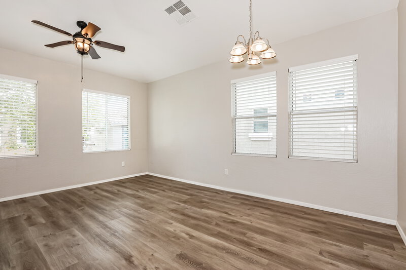 1,825/Mo, 9233 E Neville Ave 1037 Mesa, AZ 85209 Dining Room View