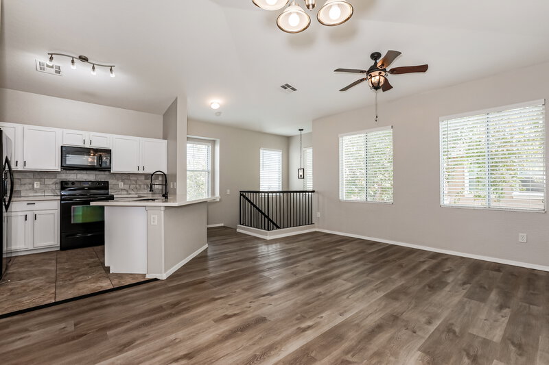 1,825/Mo, 9233 E Neville Ave 1037 Mesa, AZ 85209 Dining Room View 2