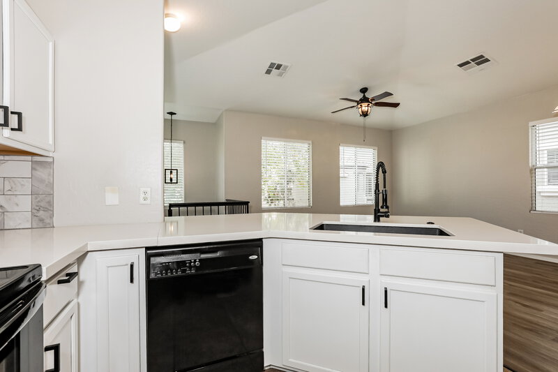 1,825/Mo, 9233 E Neville Ave 1037 Mesa, AZ 85209 Kitchen View