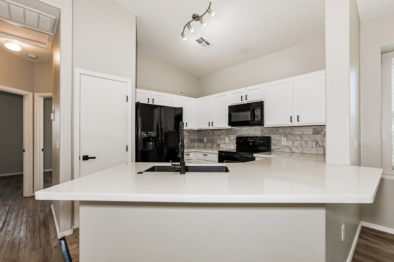 1,825/Mo, 9233 E Neville Ave 1037 Mesa, AZ 85209 Kitchen View 2