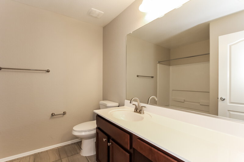2,130/Mo, 7529 W St Kateri Dr Laveen, AZ 85339 Bathroom View
