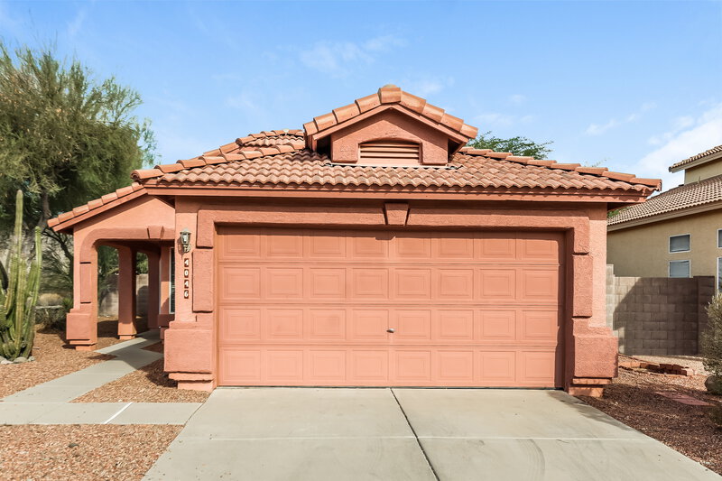 2,000/Mo, 4046 W Abraham Ln Glendale, AZ 85308 External View
