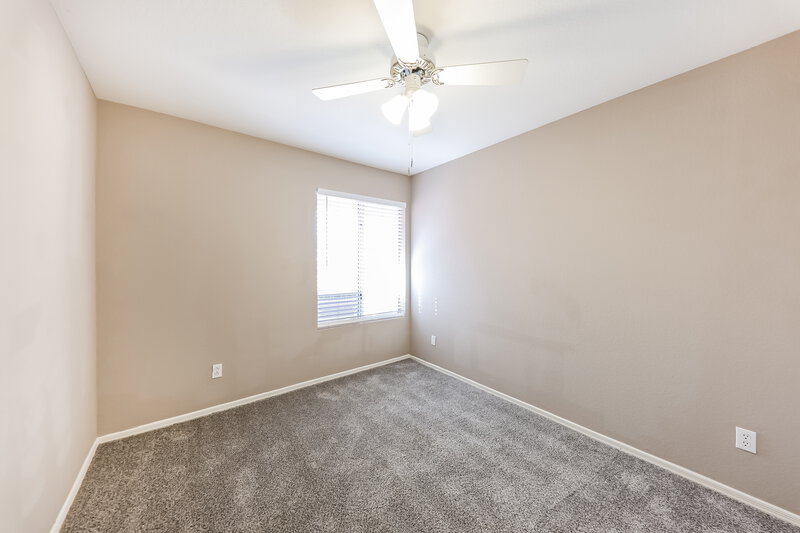 2,000/Mo, 4046 W Abraham Ln Glendale, AZ 85308 Bedroom View
