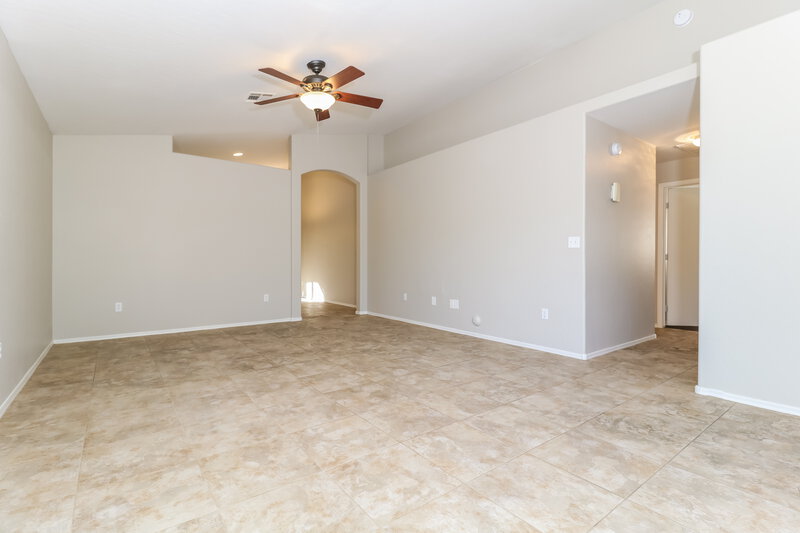 2,215/Mo, 20640 N 8th St Phoenix, AZ 85024 Living Room View