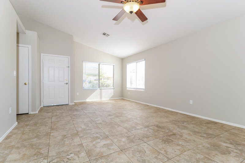 2,215/Mo, 20640 N 8th St Phoenix, AZ 85024 Living Room View 2