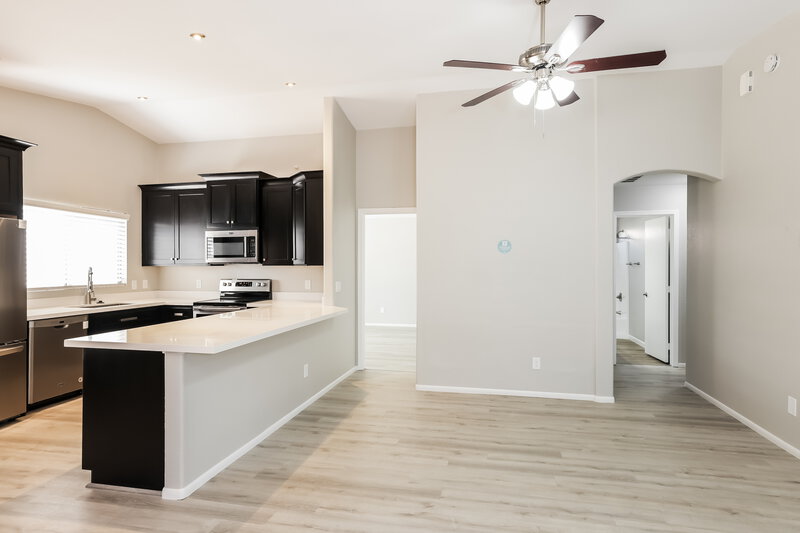 2,065/Mo, 8751 W Loma Ln Peoria, AZ 85345 Living Room View 3