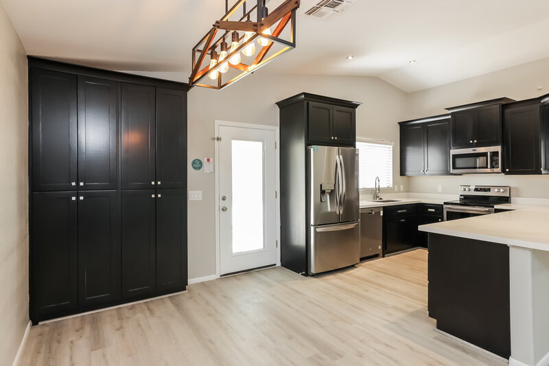 2,065/Mo, 8751 W Loma Ln Peoria, AZ 85345 Dining Room View 2