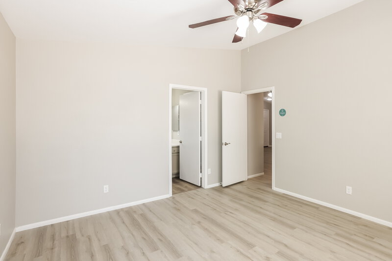 2,065/Mo, 8751 W Loma Ln Peoria, AZ 85345 Main Bedroom View 2